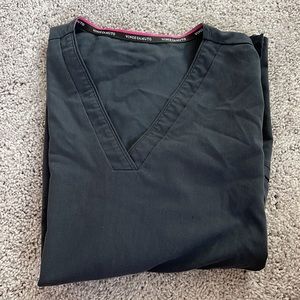 Vince camuto scrub top size M gray